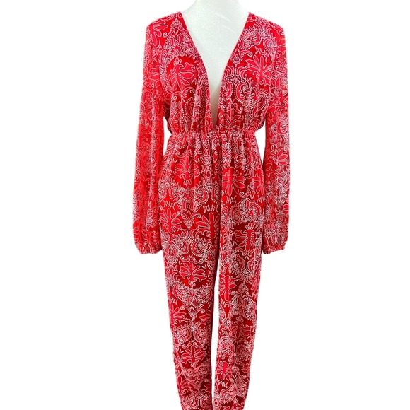Pretty Little Things Red and White Long sleeve V-Neck Sexy Jumpsuit sz 6 - Picture 1 of 6